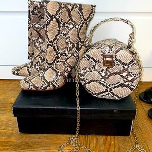 SNAKE SKIN ZARA BOOTS SIZE 37